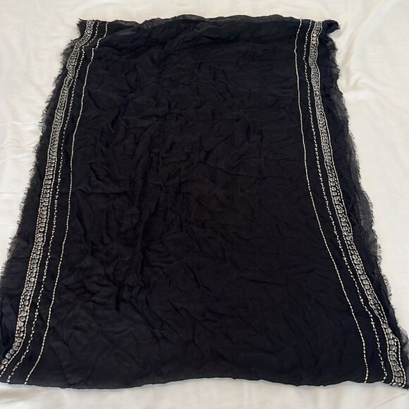 BCBGMaxAzria black with white trim large infinity scarf NWT - Picture 6 of 6